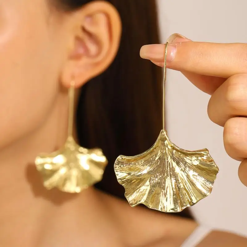Evadis™ | Gold Bloom Earrings