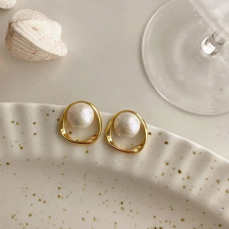 Alira™ | Timeless Pearl Earrings