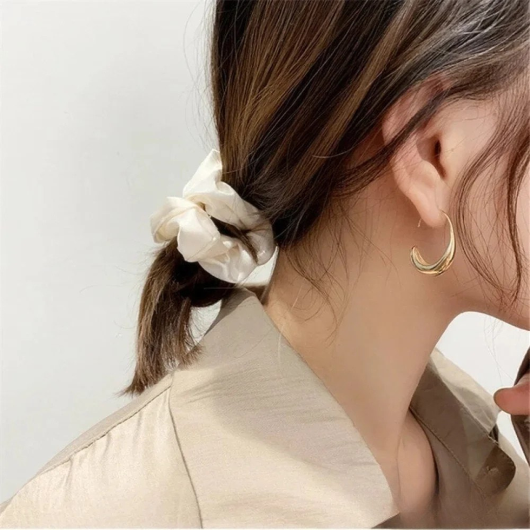 Lunaria™ | Elegant Crescent Earrings