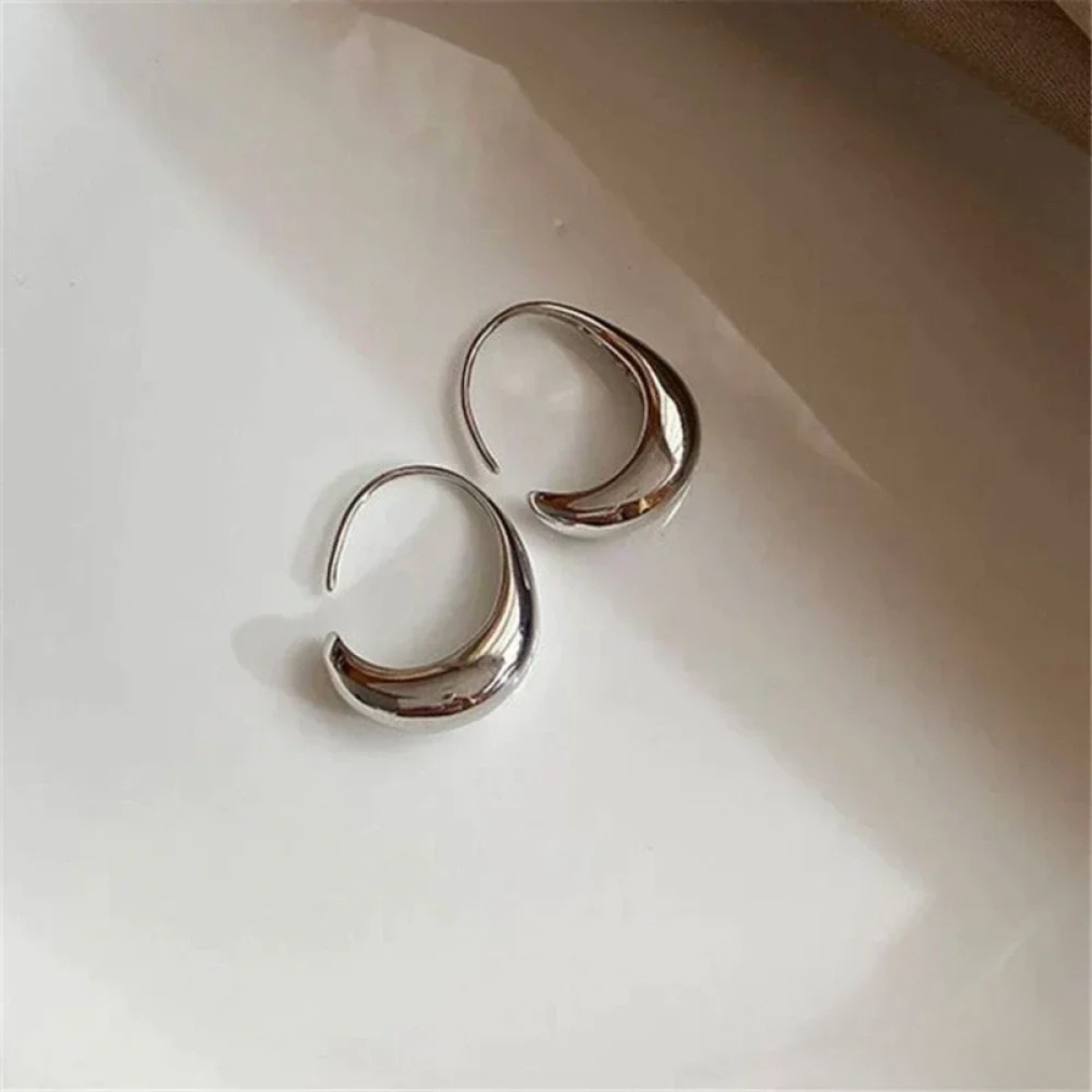 Lunaria™ | Elegant Crescent Earrings