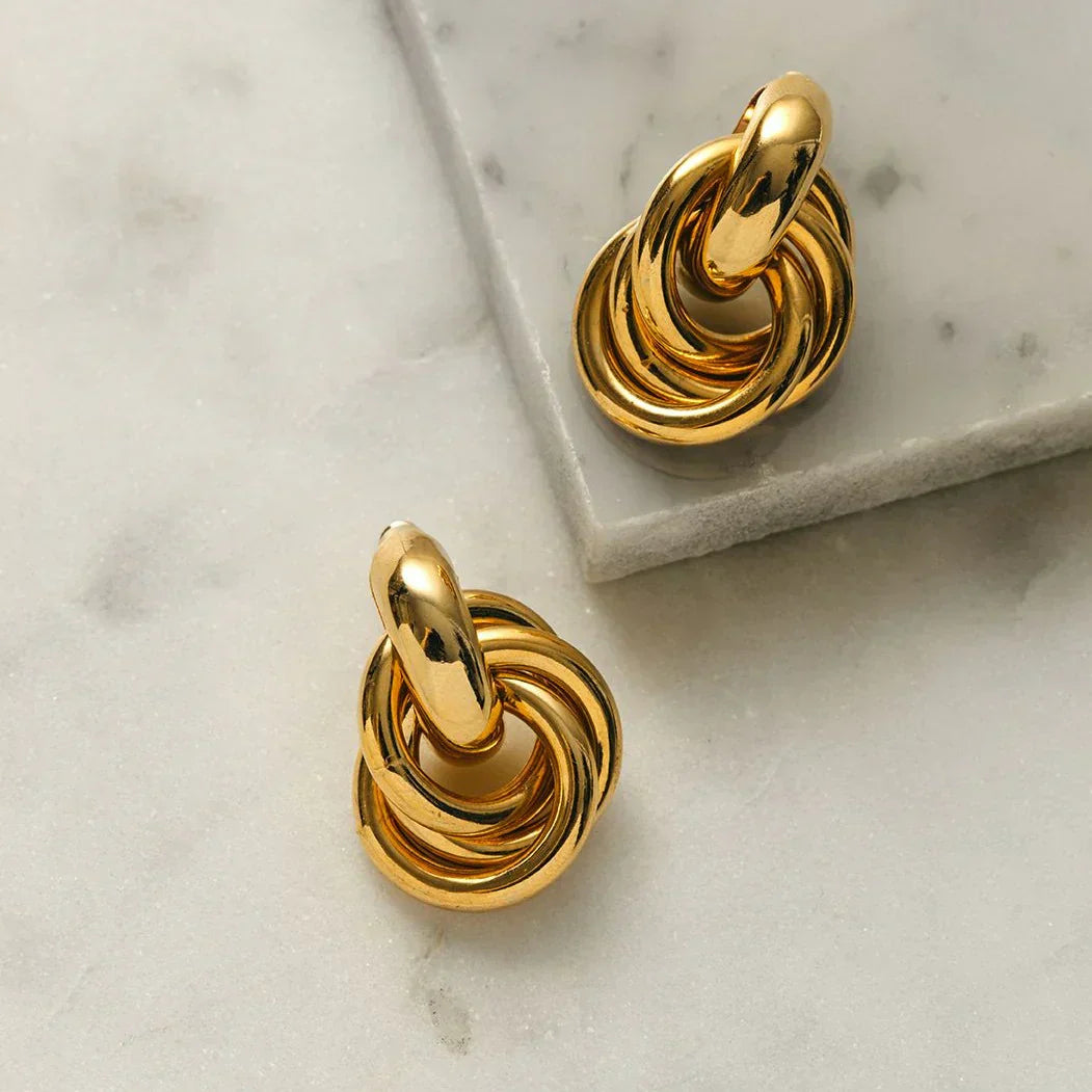 Aurenza™ | Gold Interlock Earrings