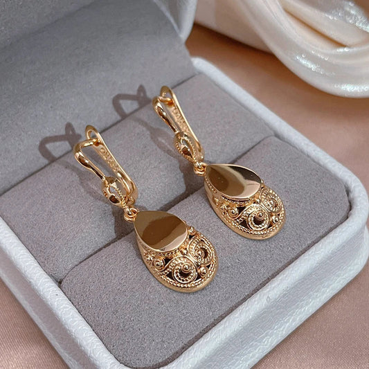 Avelisse™ | Elegant Drop Earrings