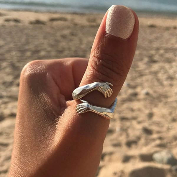 Claspia™ | Symbolic Hug Silver Ring