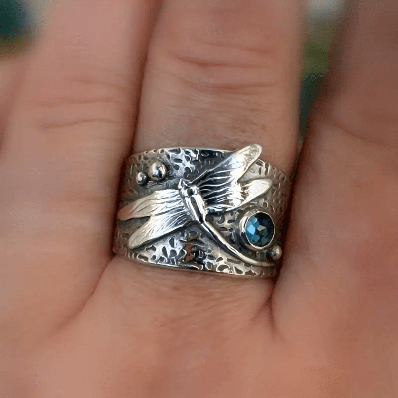 Nerina™ | Dragonfly & Crystal Ring