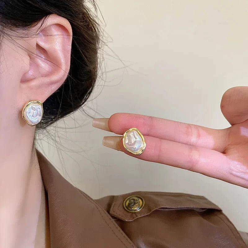 Lucia™ | Chic Pearl Earrings