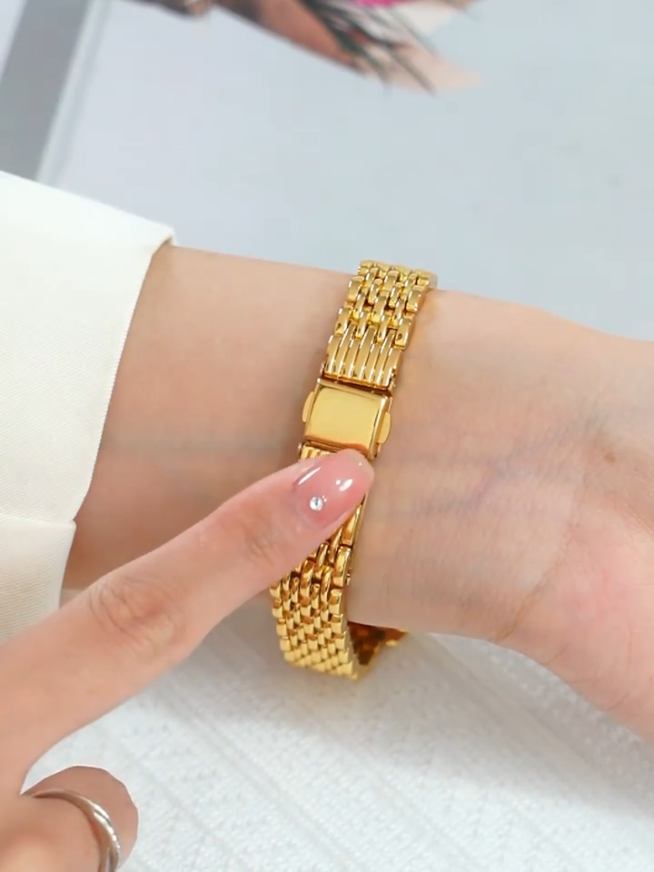 Verisse™ | Gold Link Bracelet Watch